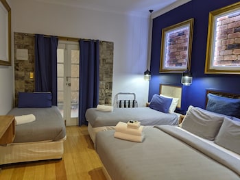 room-image