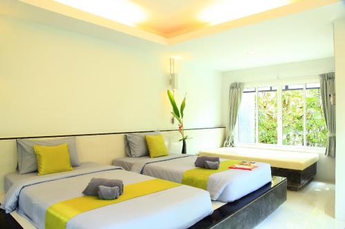 room-image