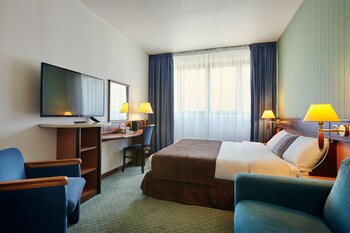 room-image