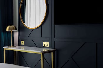 room-image