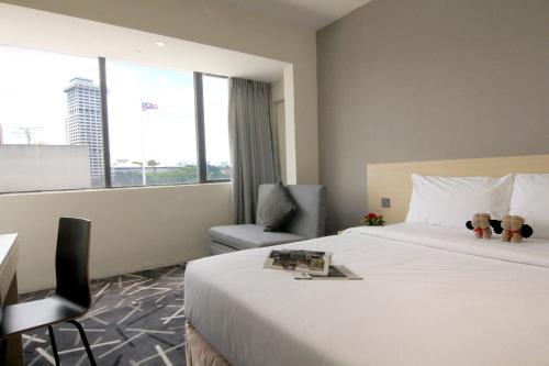room-image