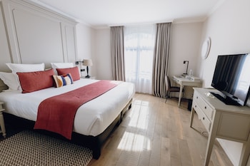 room-image
