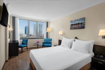 room-image