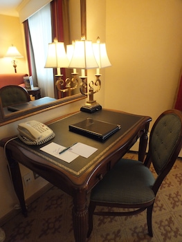 room-image