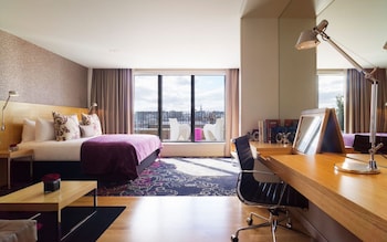 room-image