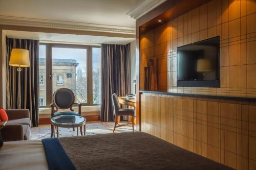 room-image