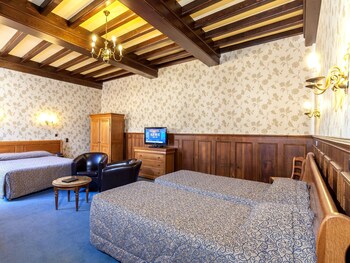 room-image