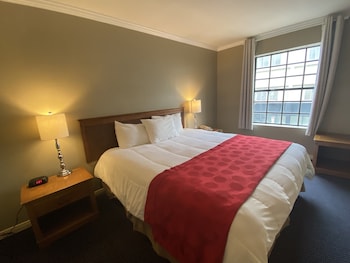 room-image
