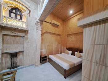 room-image