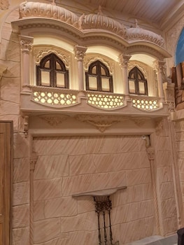 room-image