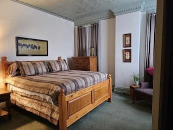 room-image