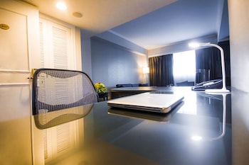 room-image