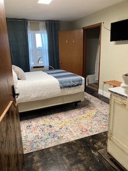 room-image