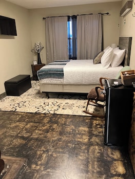 room-image