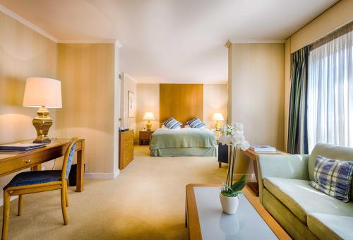 room-image