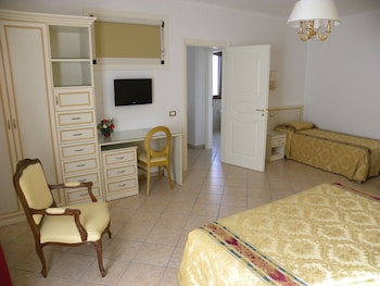 room-image