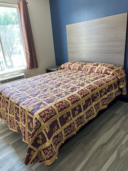 room-image