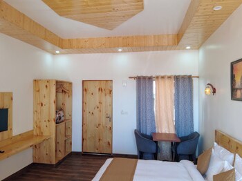 room-image