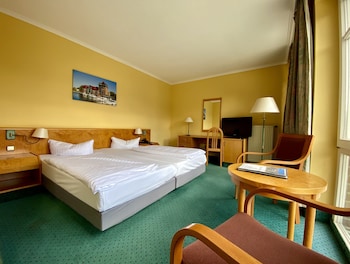 room-image