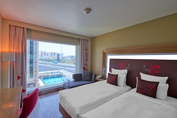 room-image