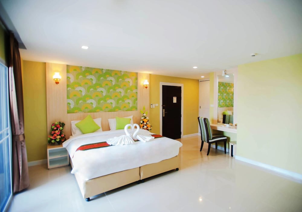room-image