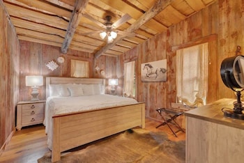 room-image