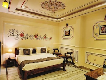 room-image