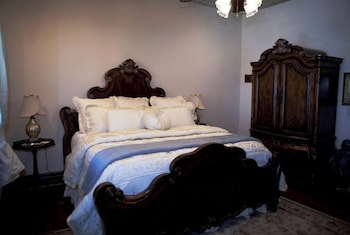room-image
