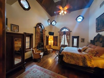 room-image