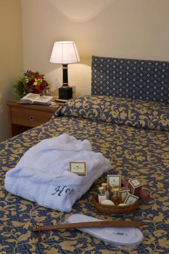 room-image