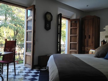 room-image