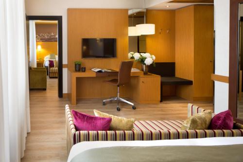 room-image