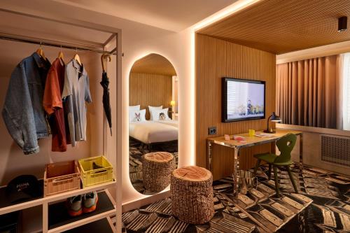 room-image