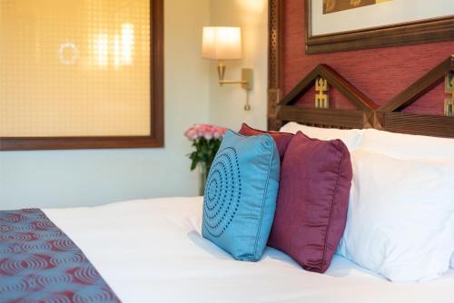 room-image