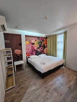 room-image