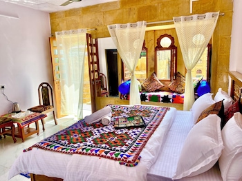 room-image