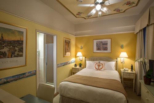 room-image