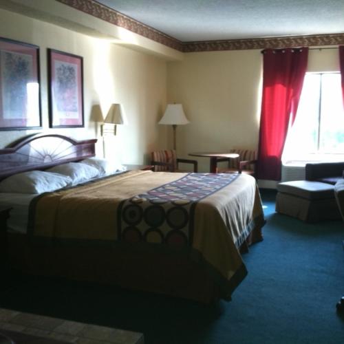 room-image