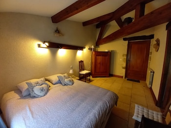 room-image