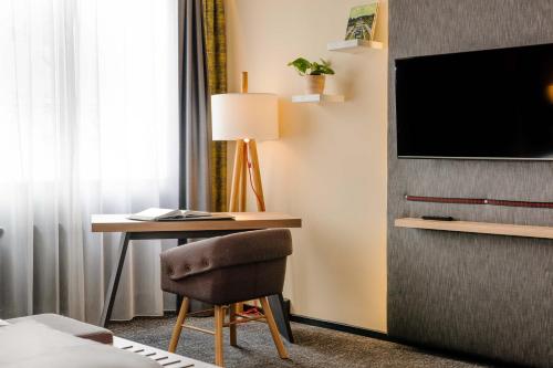 room-image