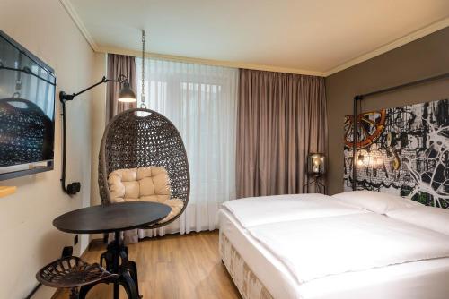 room-image