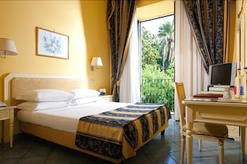 room-image
