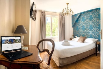 room-image