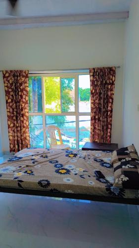 room-image