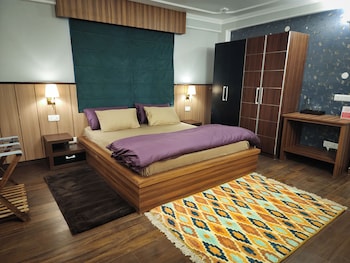 room-image