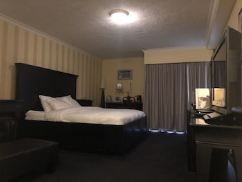 room-image