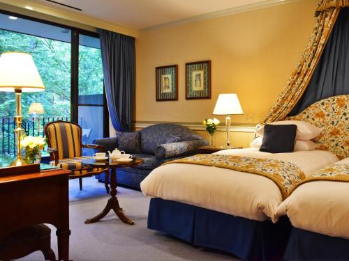 room-image