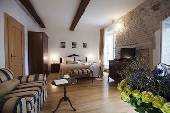 room-image