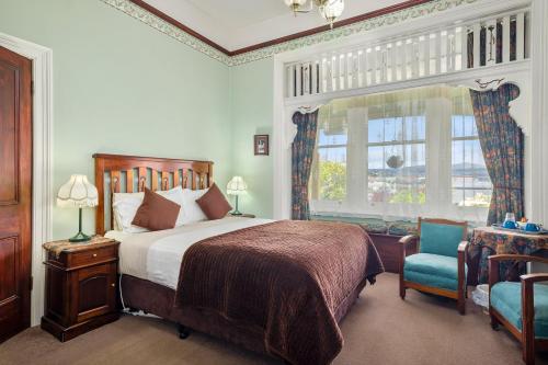 room-image
