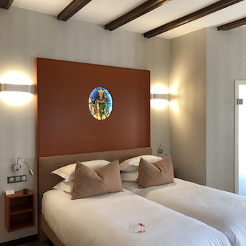 room-image
